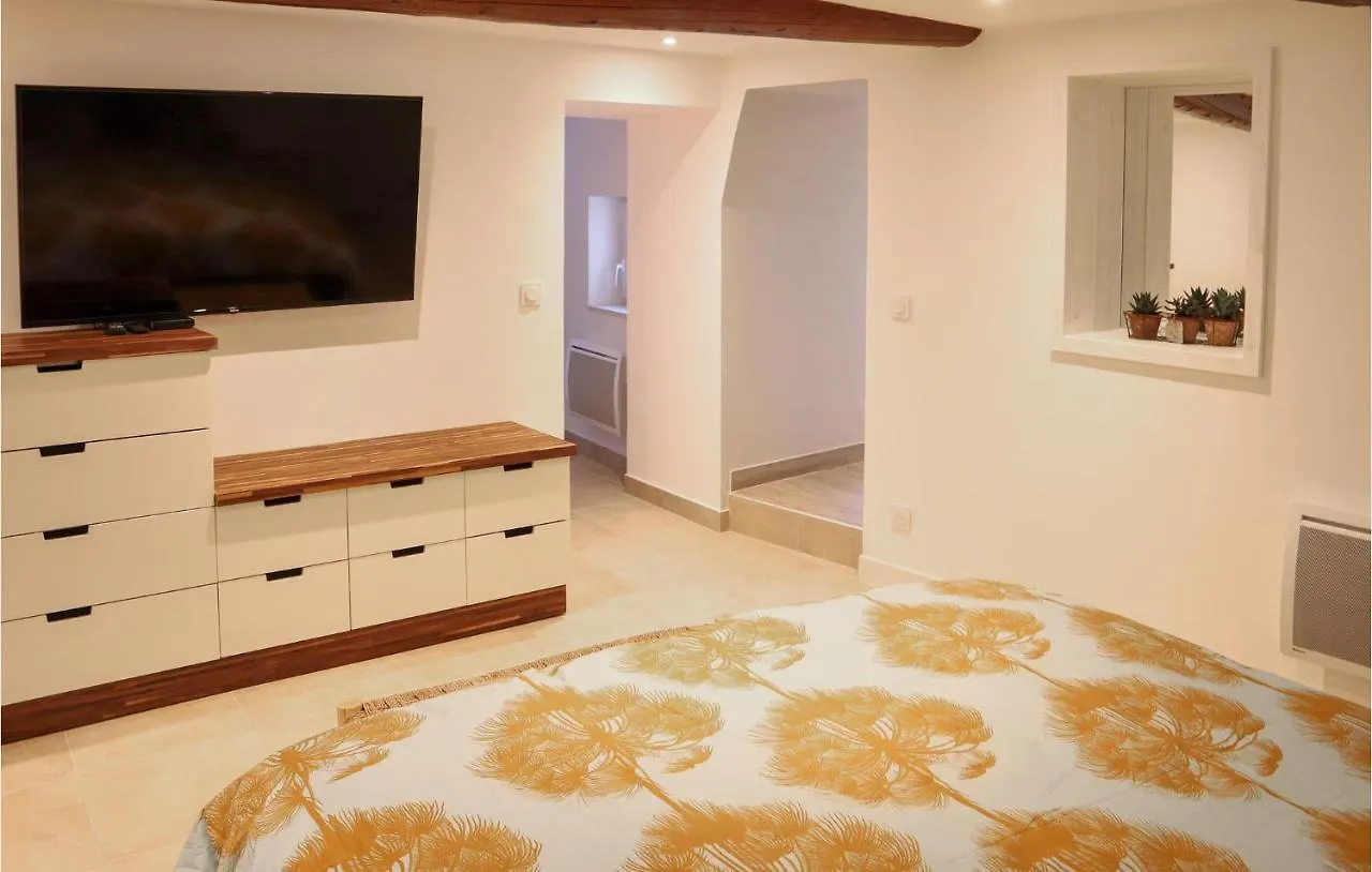Gorgeous Apartment In Villes Sur Auzon With Wifi France