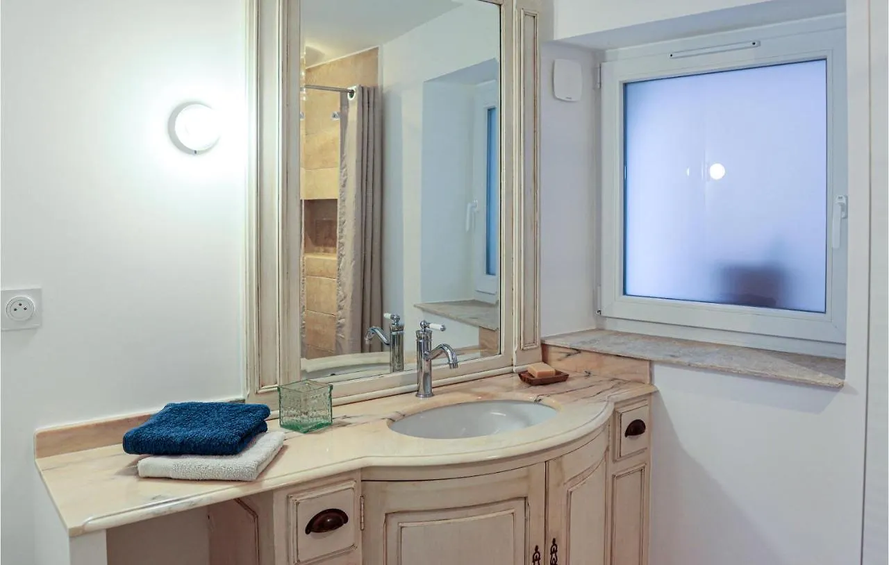 Gorgeous Apartment In Villes Sur Auzon With Wifi